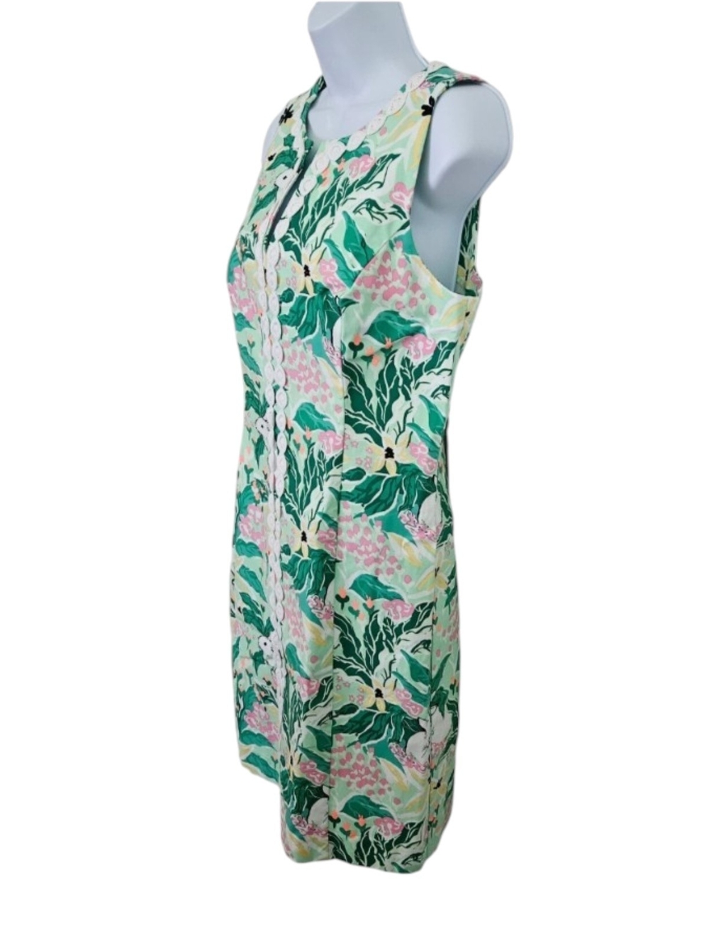 Crown & Ivy sleeveless shift dress features a green floral and bunny Size 10 - Picture 3 of 11